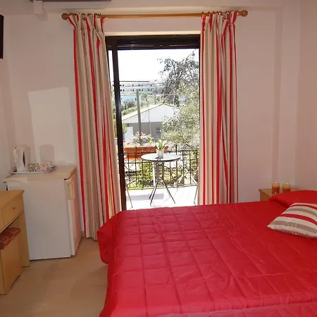 Dassia Beach Pension 2*